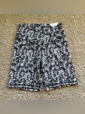 Offline by Aerie Crossover Bike Shorts XL High Rise Floral 7” NWT
